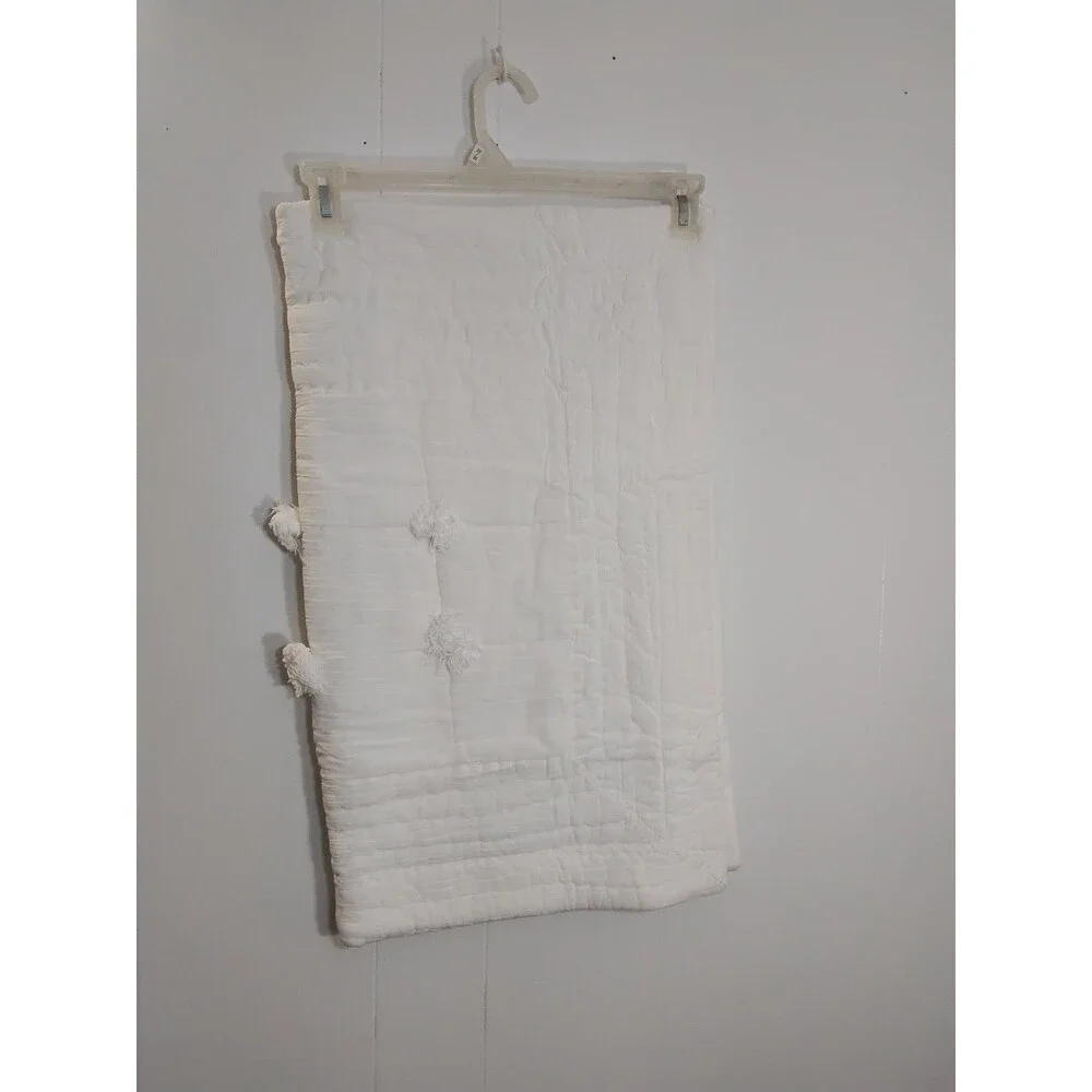 Pottery Barn Shams Cotton White Standard Pom Pom Quilted 19.5